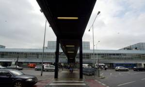 Британська прикордонна агенція утримує дітей в нелюдських умовах в аеропорту Хітроу